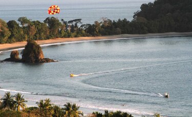 Costa Rica establece meta de 3.8 millones de turistas anuales