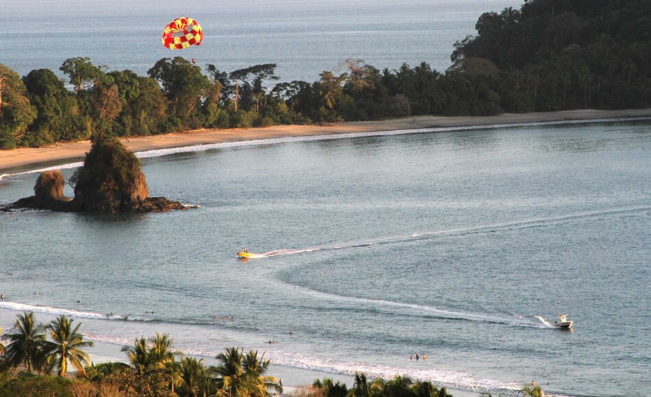 Costa Rica establece meta de 3.8 millones de turistas anuales