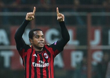 Santos FC y Robinho suspenden contrato tras presión por caso de violación que enfrenta en Italia