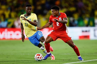 Córdoba y Andrade reconocen errores en la derrota ante Brasil
