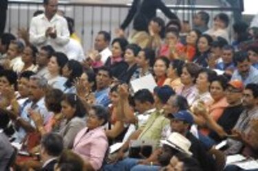 Análisis Forcejean con planilla estatal después de años de abultamiento