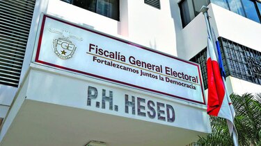 Cuestionan lentitud de fiscal en casos electorales