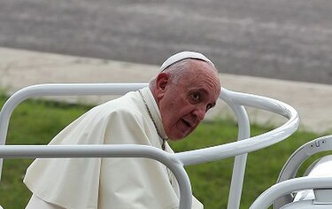 Papa llama a los religiosos cubanos a ser pobres