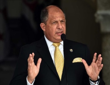 Autogolpe de radicales en Venezuela sería la antesala de una guerra civil: Presidente de Costa Rica