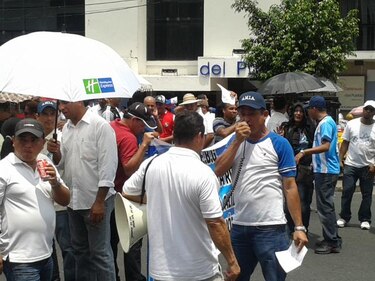 Cámara de Comercio critica los paros del Suntracs y docentes