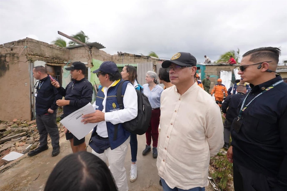 Petro visita San Andrés para evaluar daños tras el paso de Julia