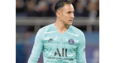 Keylor Navas renueva con el PSG
