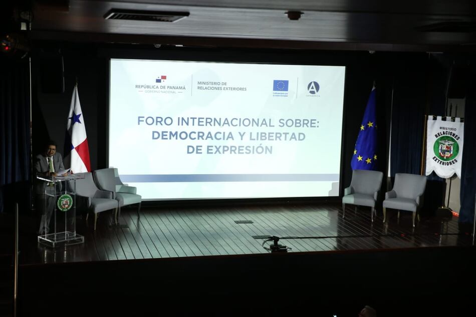 Analizan los desafíos y retos de la libertad de expresión y democracia