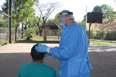 En Panamá se registran 18 muertes por la Covid-19, la positividad bajó a 28.9%