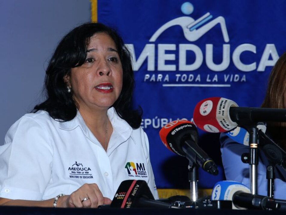 Base de datos del Meduca, en revisión