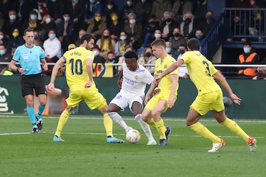 Un Real Madrid sin pegada cede un empate en su visita al Villarreal