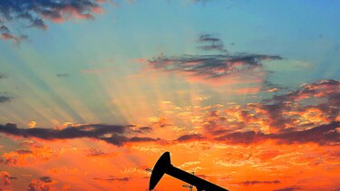 Apuestan por alza en precio del petróleo