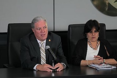 Gobierno revisará contrato de sistema de riego en Tonosí