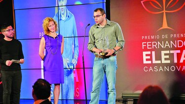 Periodista Helkin Guevara, de ‘La Prensa’, gana premio