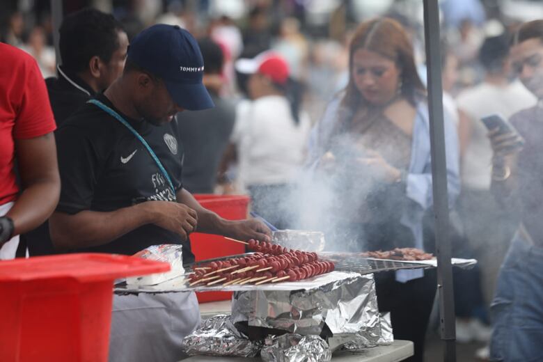 Más de 50 puestos y 140 manipuladores fueron inspeccionados en la Vía España