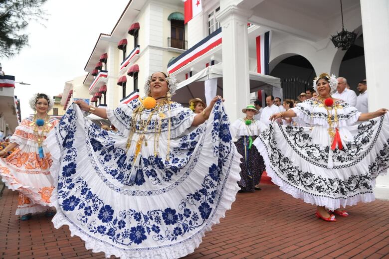 Panamá celebra el Día de los Símbolos Patrios con desfiles en el Casco Antiguo y Vía España