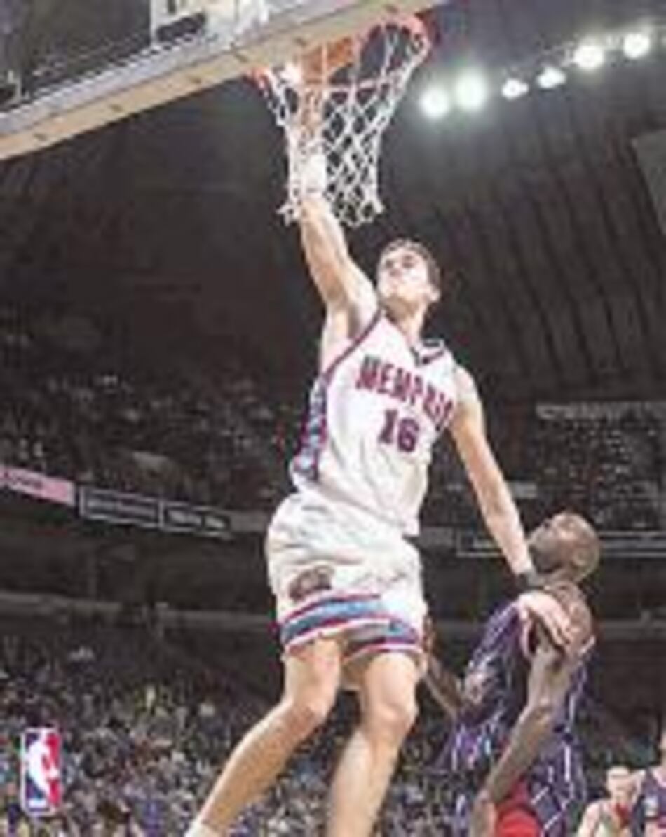 Gasol y sus Memphis queman a los Lakers