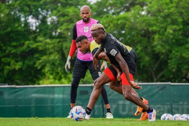 Ismael Díaz está listo para hacer su debut y confía en la clasificación de Panamá