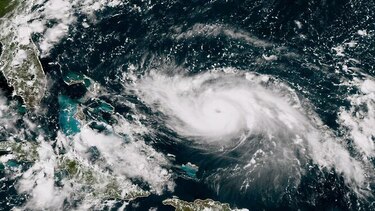 Huracán Dorian se fortalece y sube a categoría 4