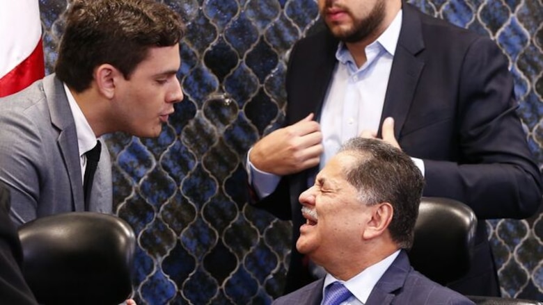 Roberto Ábrego promete discutir proyecto de reformas a la Asamblea y acusa a Juan Diego Vásquez