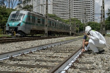 Pintan ferrovías de blanco para evitar accidentes por calor en Sao Paulo