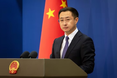 China trabaja con todas las partes para ‘evitar una escalada’ de la situación en Venezuela