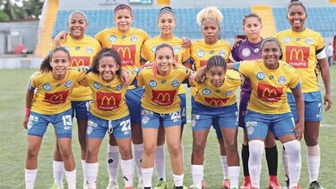 CD Universitario y Colón C3, únicos con marca perfecta