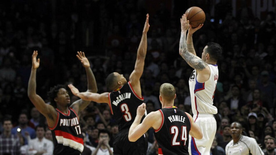 Clippers vencen a Blazers con tiro de Redick