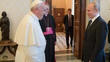 Papa Francisco habla con Putin de la crisis en Venezuela