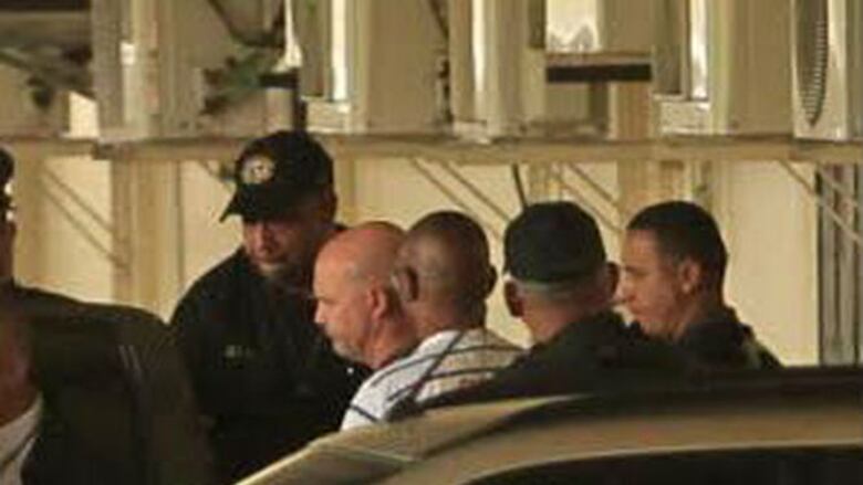 Garuz y Pérez son sometidos a control médico