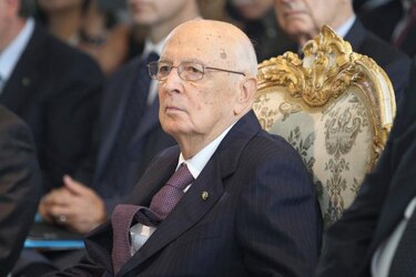 Presidente de Italia descarta indulto para Berlusconi