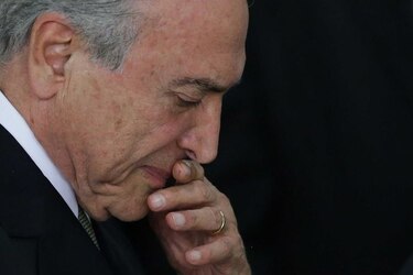 Temer enfrenta campo minado en Brasil