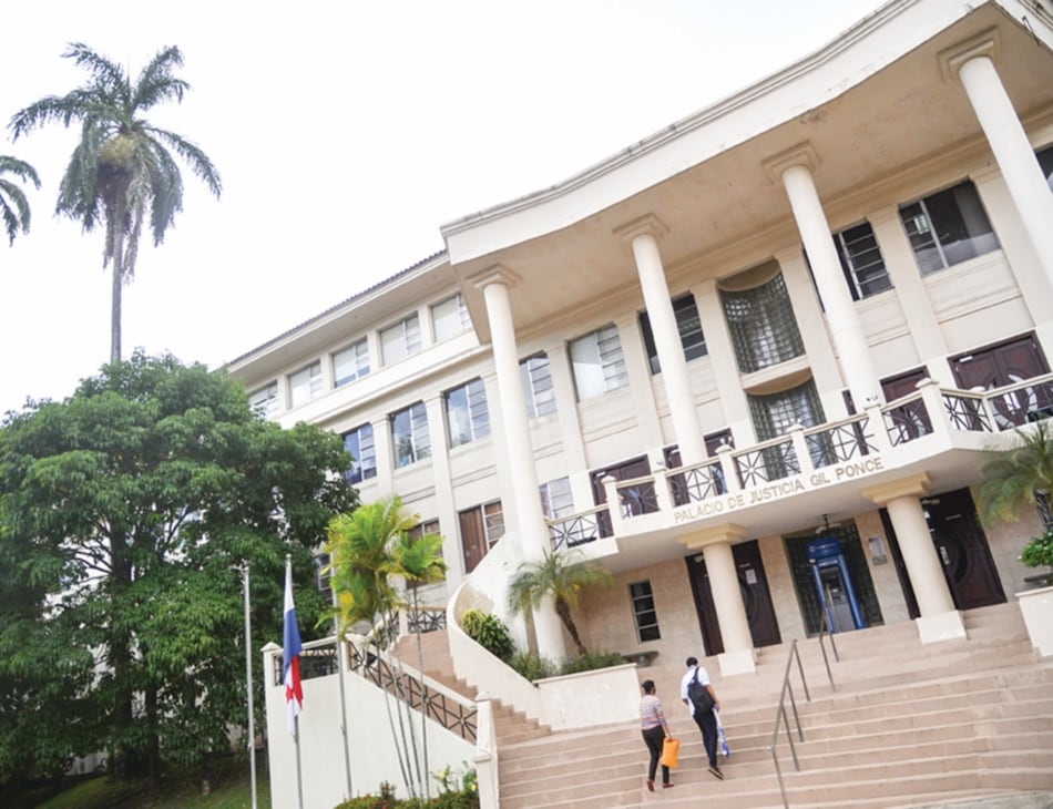 Posponen audiencia preliminar del caso Blue Apple