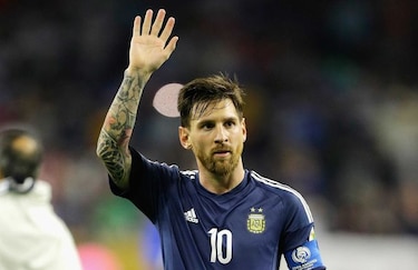 Messi cumple años y critica a la dirigencia de su país