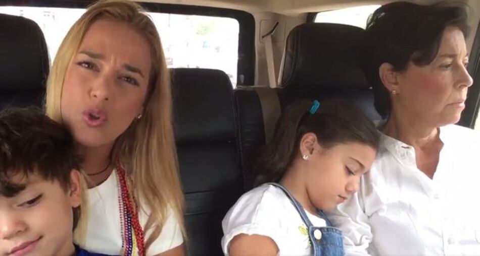 Lilian Tintori logra entrar a Ramo Verde para ver a Leopoldo López