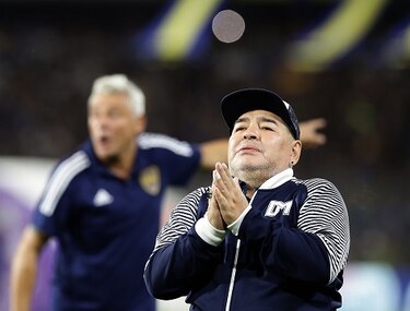 Maradona llama a los argentinos a quedarse en casa: ‘Separados pero más unidos que nunca’