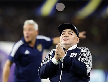 Maradona llama a los argentinos a quedarse en casa: ‘Separados pero más unidos que nunca’