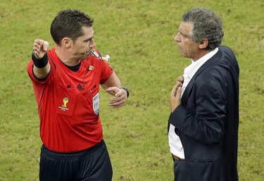 FIFA suspende por ocho partidos al técnico Fernando Santos