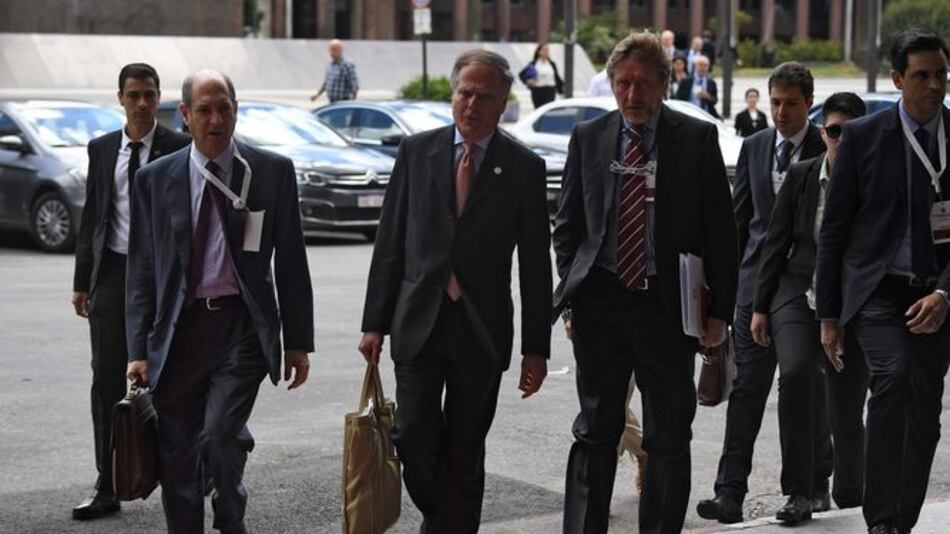 Grupo de contacto rechaza en Montevideo una intervención externa en Venezuela