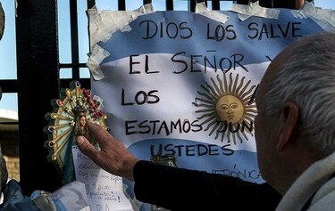 Armada argentina reporta posible pista del submarino perdido