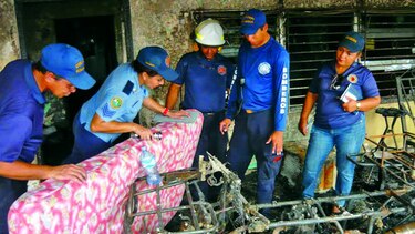 Bomberos investigan origen de fuego que consumió otra casa