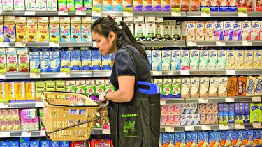 Denuncian uso de ‘leche falsa’