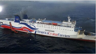 Se incendia crucero de bandera panameña en Puerto Rico; rescatan a 512 personas