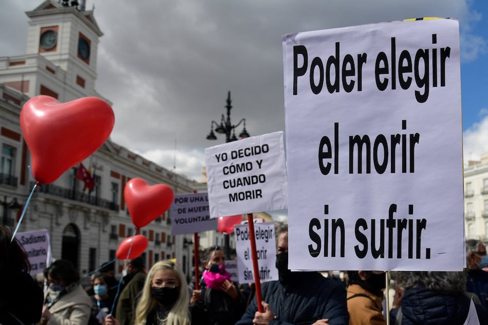 España legaliza la eutanasia y el suicidio asistido