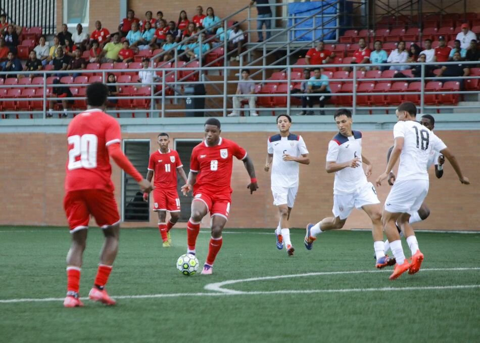 Ángel James y Josué Vergara dan el triunfo a Panamá sobre Cuba