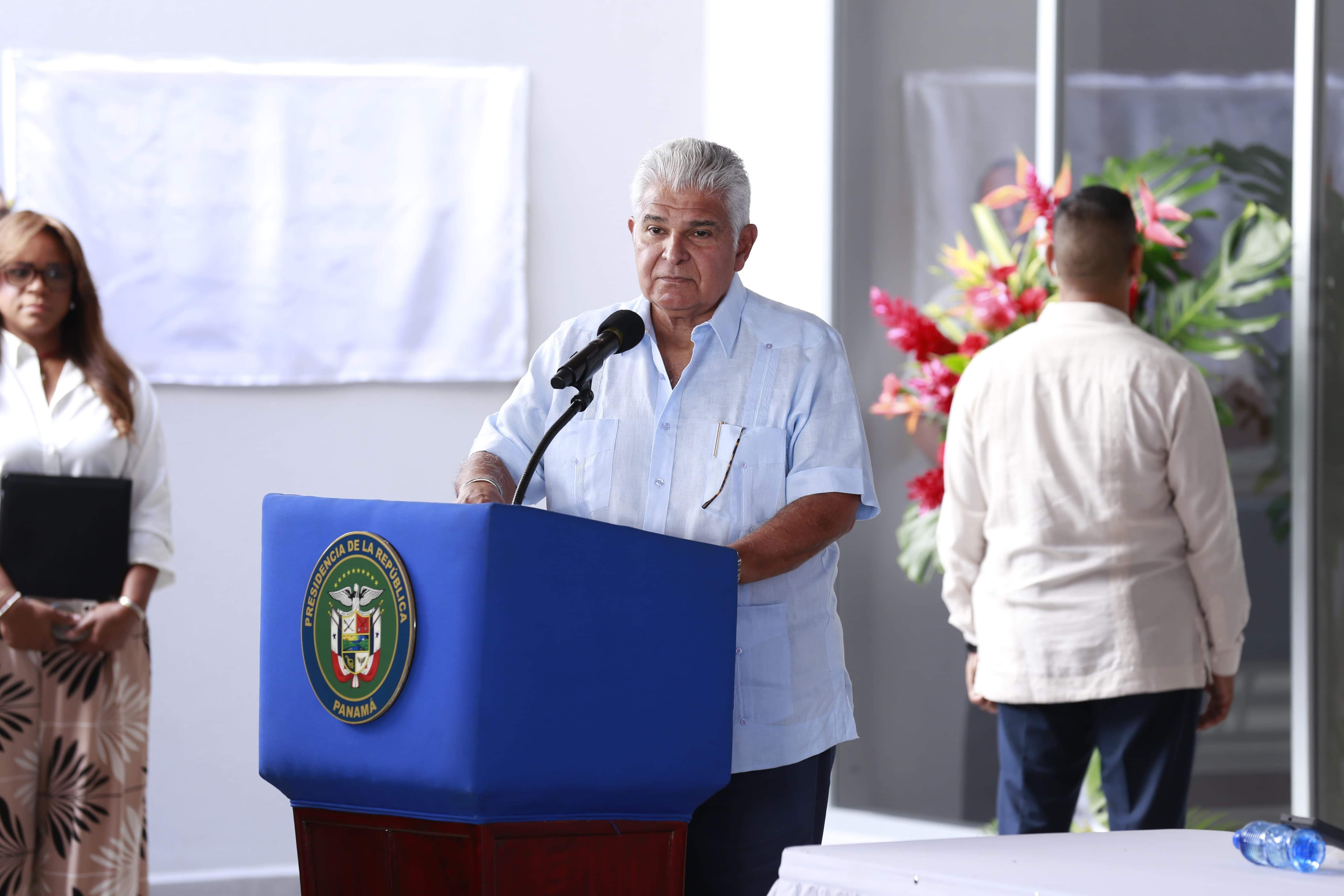 Presidente Mulino sanciona la ley para pagar los Cepadem a jubilados