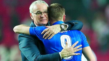 Jamie Vardy niega vínculos con Claudio Ranieri