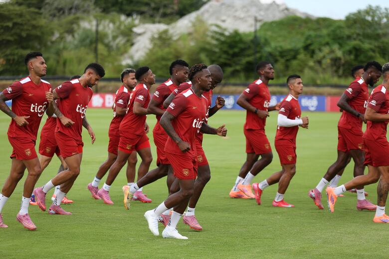 Omar Browne y La Roja están listos para el reto en San Salvador