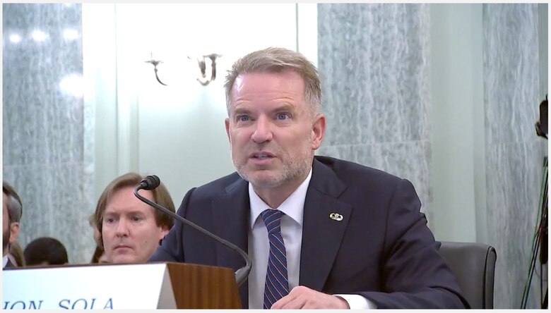 En la audiencia sobre el Canal, Sola alerta sobre corrupción en Panamá y la sombra de China