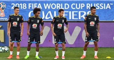 Brasil sueña con una fiesta mundial frente a Paraguay